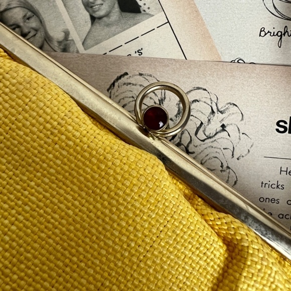 NEW Vintage Made in Italy Yellow Gathered Woven Clutch Shoulder Bag - Picture 3 of 13